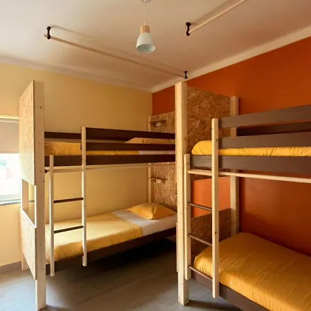 Good Feeling Hostel&Guest House-2